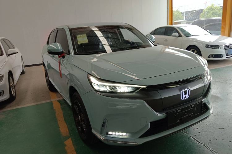 Used Honda e:NP1 2023 420 km Vision Edition Front Right 45 Deg