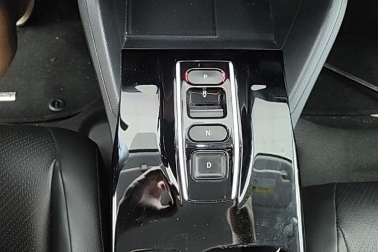 Used Honda e:NP1 2023 420 km Vision Edition Gear Lever
