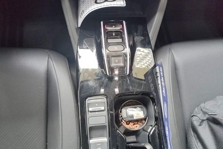 Used Honda e:NP1 2023 420 km Vision Edition Gear Lever