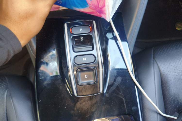 Used Honda e:NP1 2023 420 km Vision Edition Gear Lever