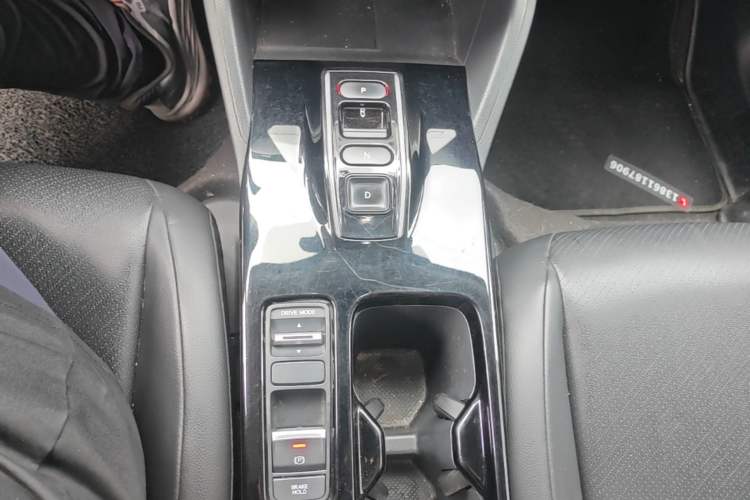 Used Honda e:NP1 2023 420 km Vision Edition Gear Lever