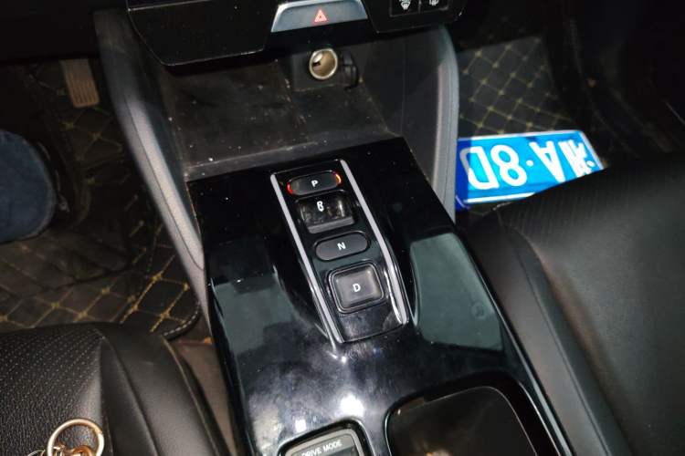 Used Honda e:NP1 2023 420 km Vision Edition Gear Lever