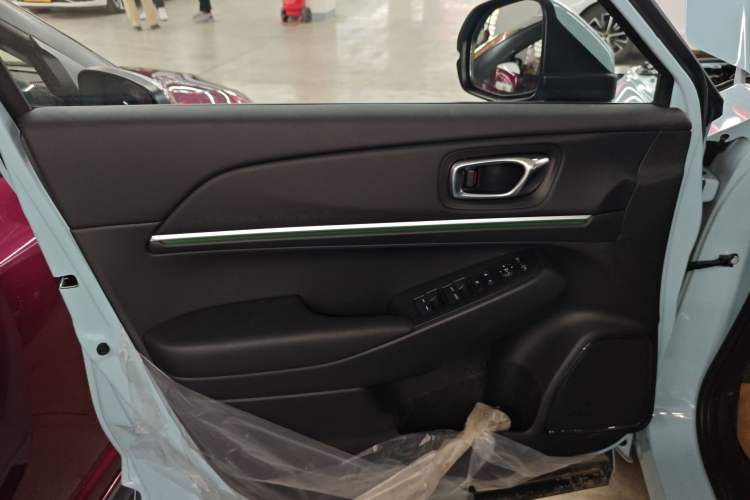 Used Honda e:NP1 2023 420 km Vision Edition Left Front Door Interior