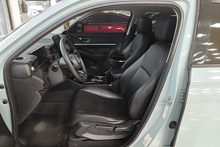 Used Honda e:NP1 2023 420 km Vision Edition Left Front Seat