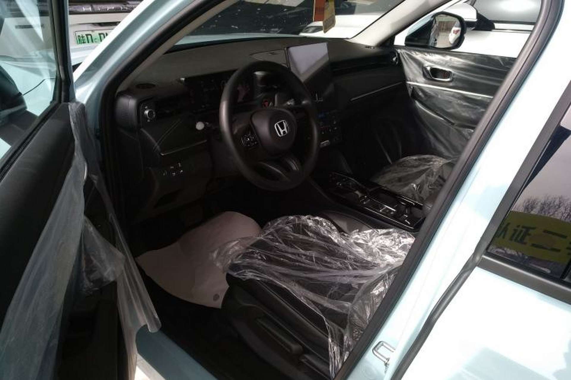 Used Honda e:NP1 2023 420 km Vision Edition Left Front Seat