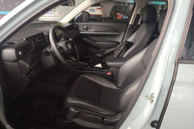 Used Honda e:NP1 2023 420 km Vision Edition Left Front Seat