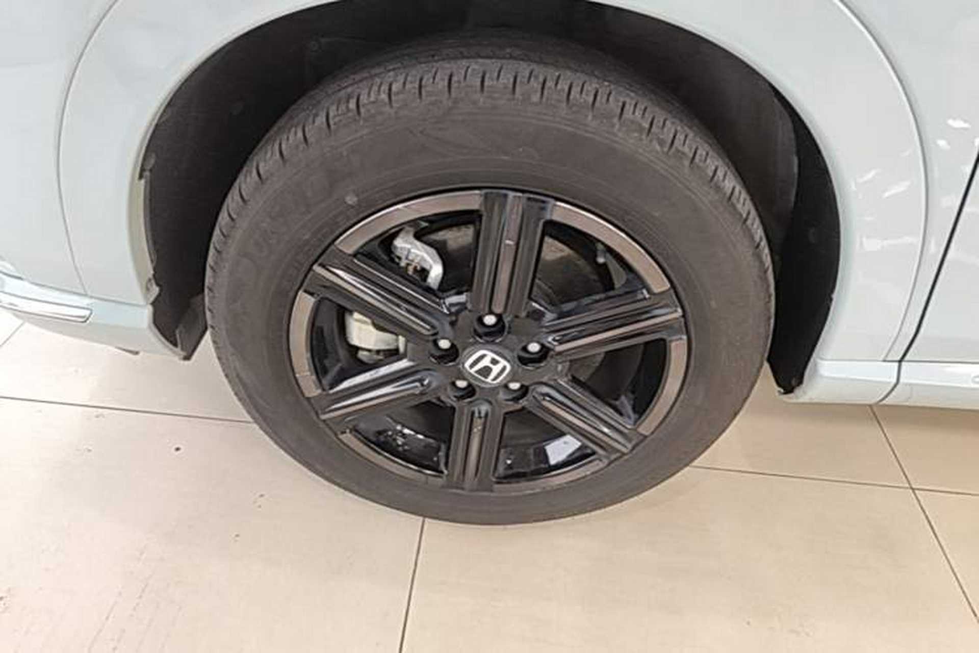 Used Honda e:NP1 2023 420 km Vision Edition Left Front Wheel Hub