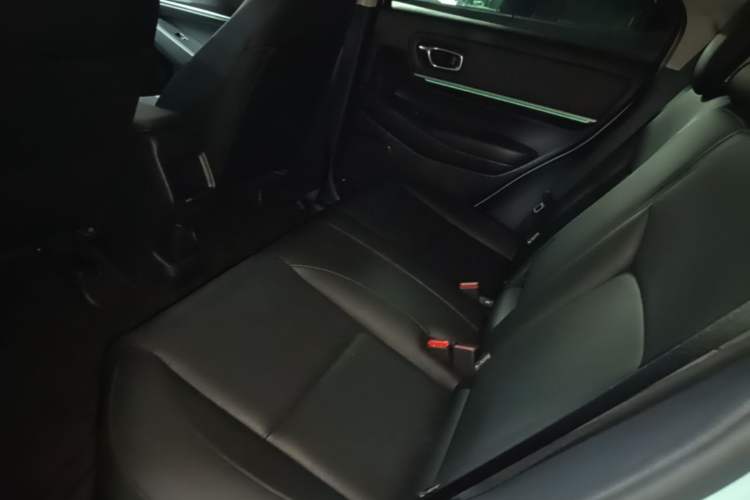 Used Honda e:NP1 2023 420 km Vision Edition Left Rear Seat
