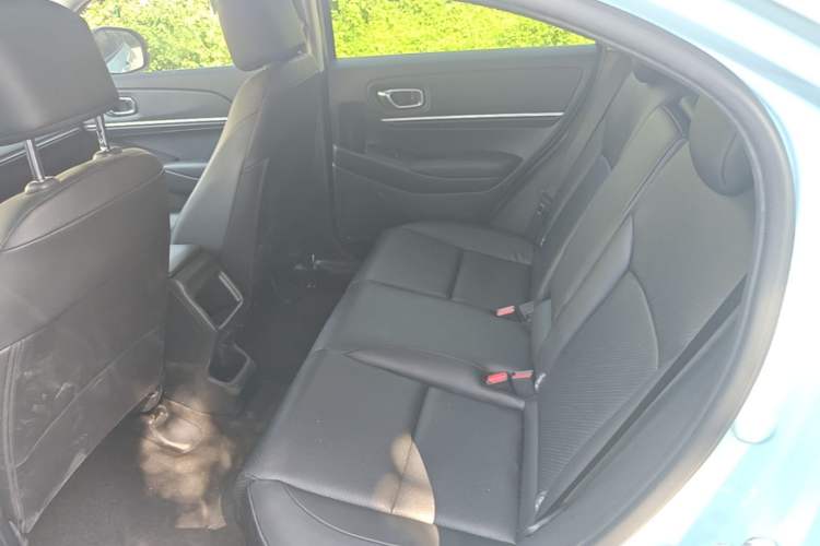 Used Honda e:NP1 2023 420 km Vision Edition Left Rear Seat
