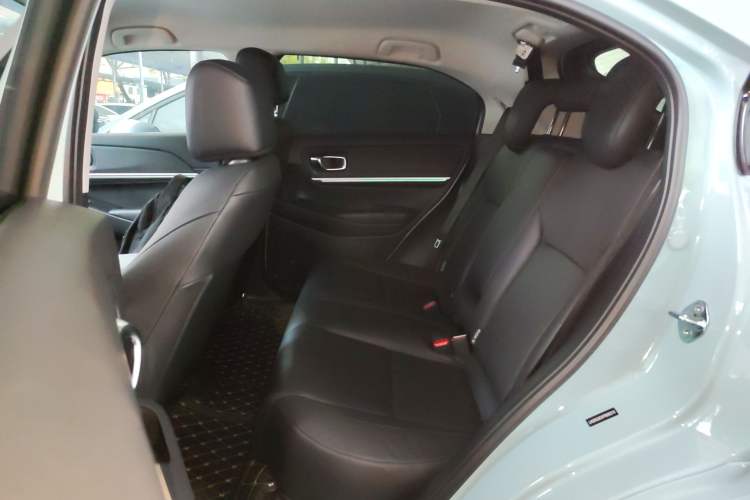 Used Honda e:NP1 2023 420 km Vision Edition Left Rear Seat
