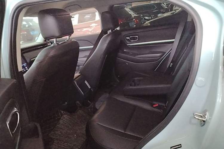 Used Honda e:NP1 2023 420 km Vision Edition Left Rear Seat