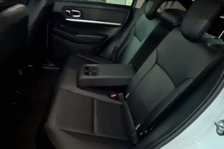 Used Honda e:NP1 2023 420 km Vision Edition Left Rear Seat
