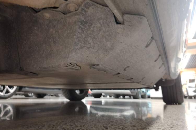 Used Honda e:NP1 2023 420 km Vision Edition Left Side Sill