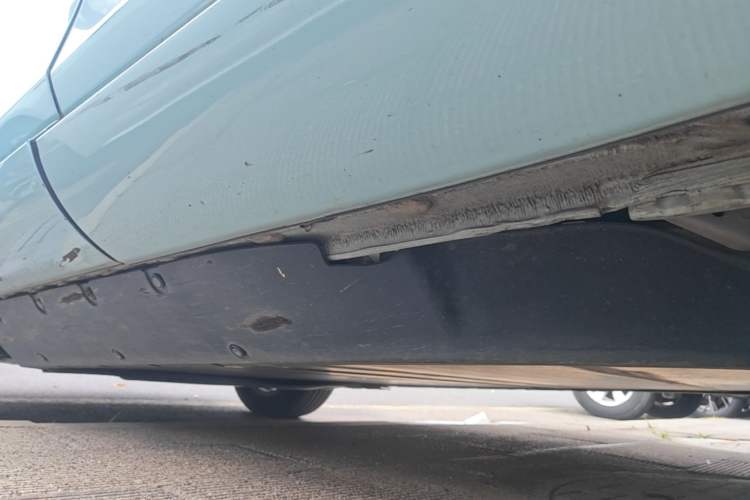 Used Honda e:NP1 2023 420 km Vision Edition Left Side Sill