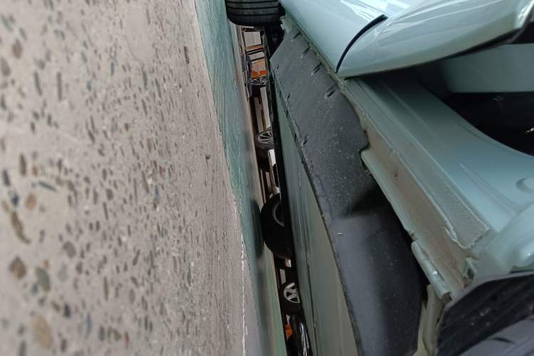 Used Honda e:NP1 2023 420 km Vision Edition Left Side Sill