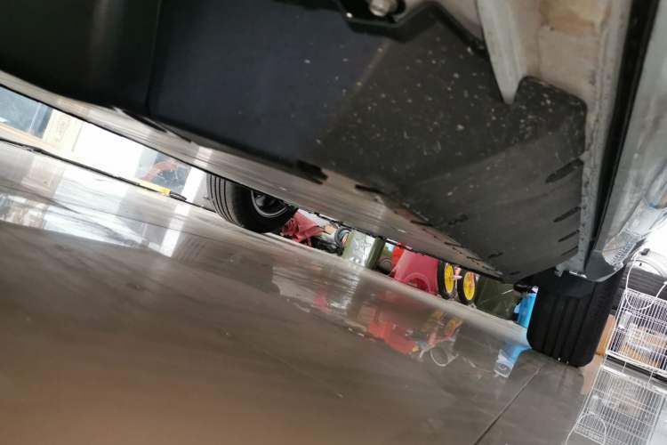 Used Honda e:NP1 2023 420 km Vision Edition Left Side Sill