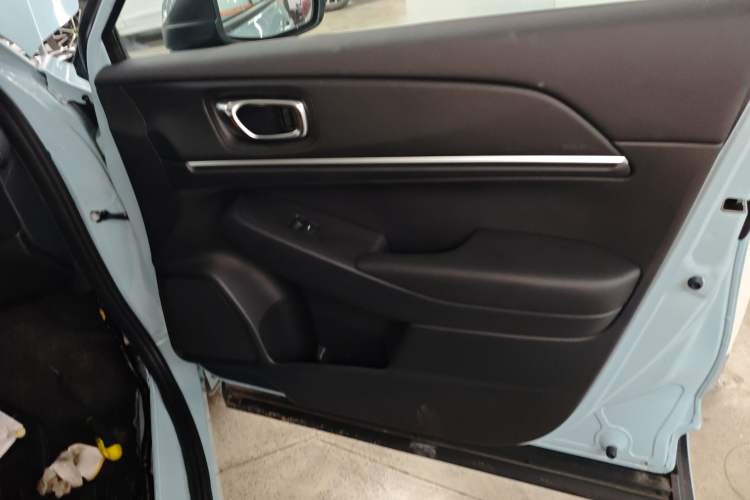 Used Honda e:NP1 2023 420 km Vision Edition Right Front Door Interior