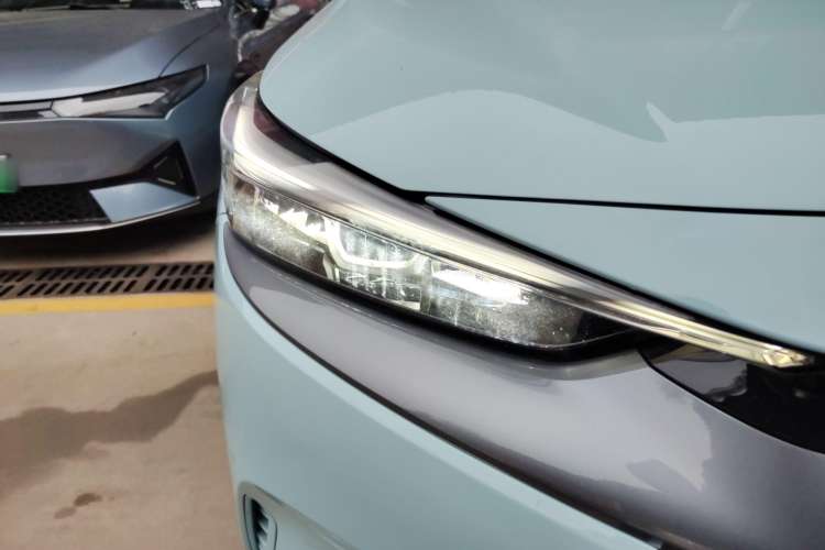 Used Honda e:NP1 2023 420 km Vision Edition Right Front Headlight