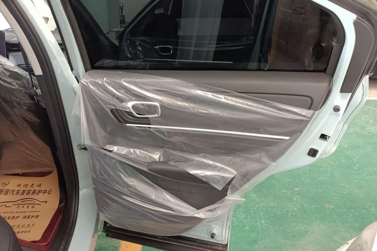 Used Honda e:NP1 2023 420 km Vision Edition Right Rear Door Interior