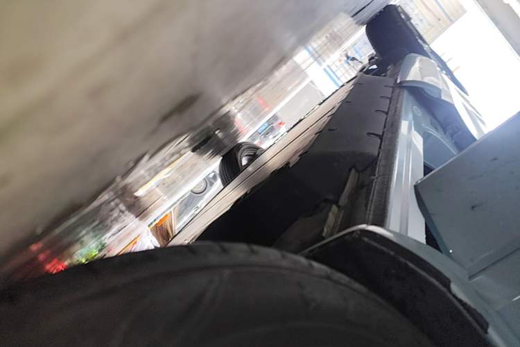 Used Honda e:NP1 2023 420 km Vision Edition Right Side Sill