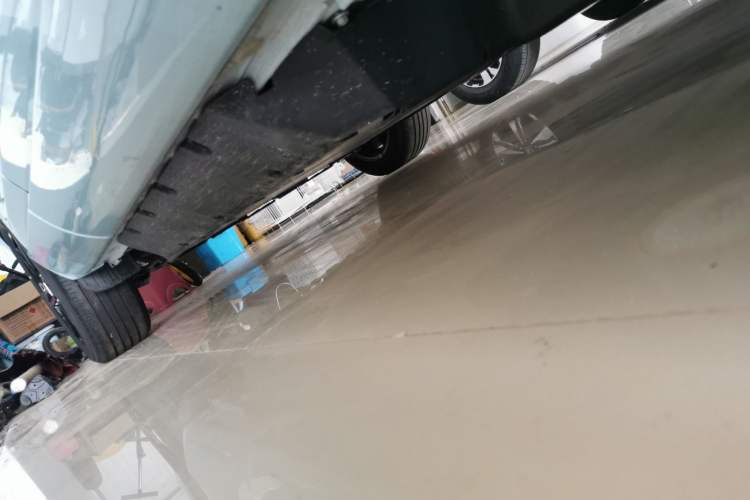 Used Honda e:NP1 2023 420 km Vision Edition Right Side Sill