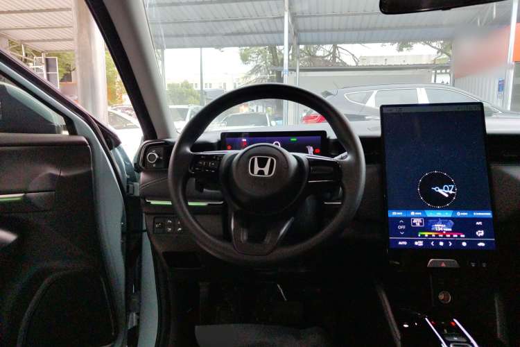 Used Honda e:NP1 2023 420 km Vision Edition Steering Wheel