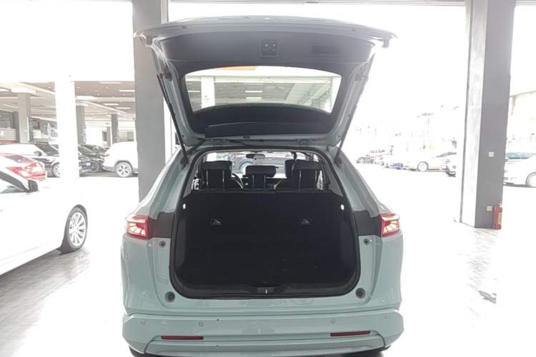 Used Honda e:NP1 2023 420 km Vision Edition Trunk