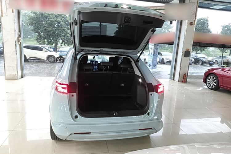 Used Honda e:NP1 2023 420 km Vision Edition Trunk