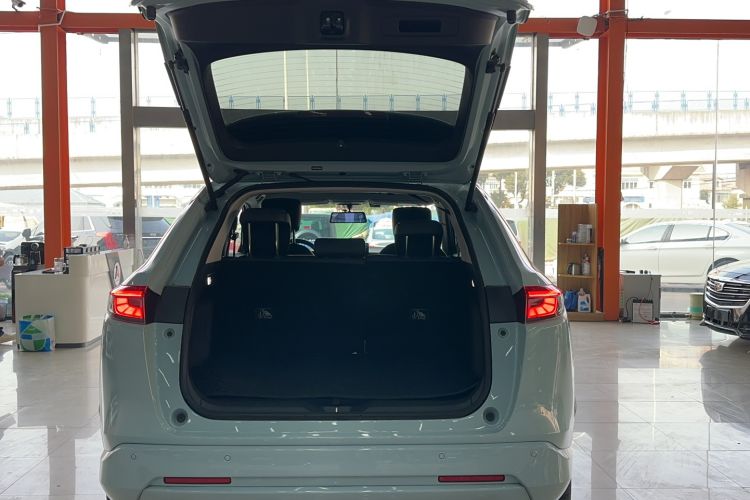 Used Honda e:NP1 2023 420 km Vision Edition Trunk
