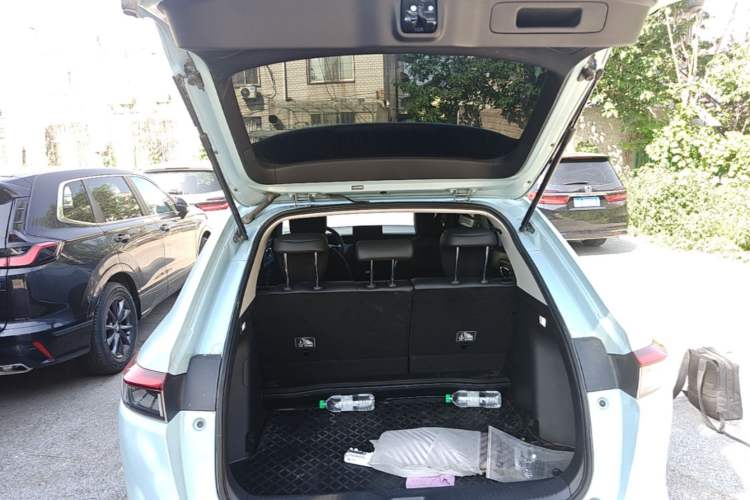Used Honda e:NP1 2023 420 km Vision Edition Trunk