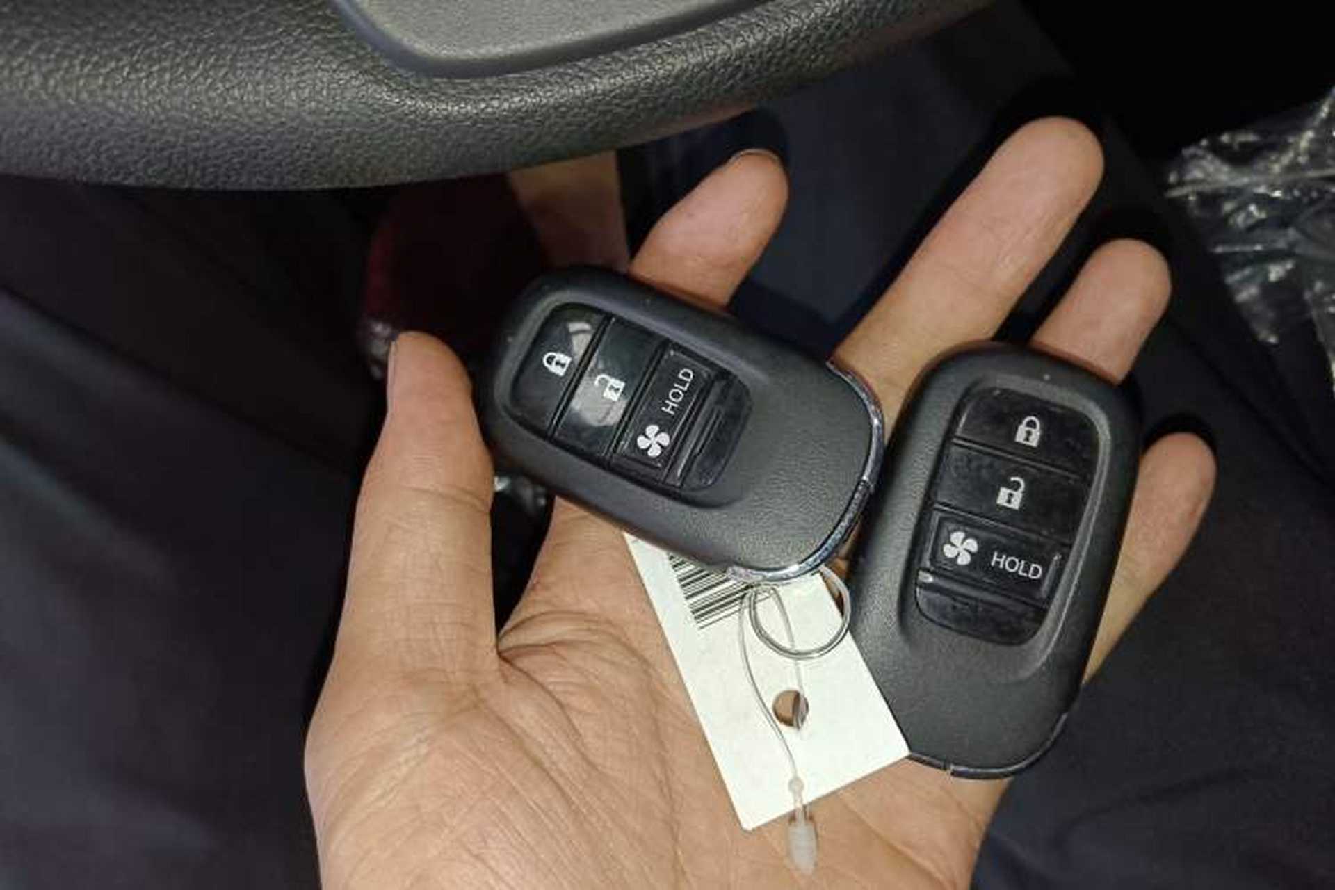 Used Honda e:NP1 2023 420 km Vision Edition Vehicle Key