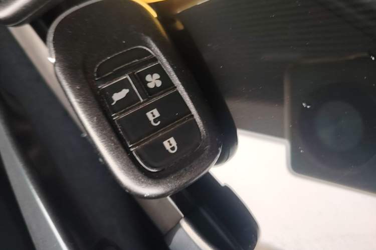 Used Honda e:NP1 2023 420 km Vision Edition Vehicle Key