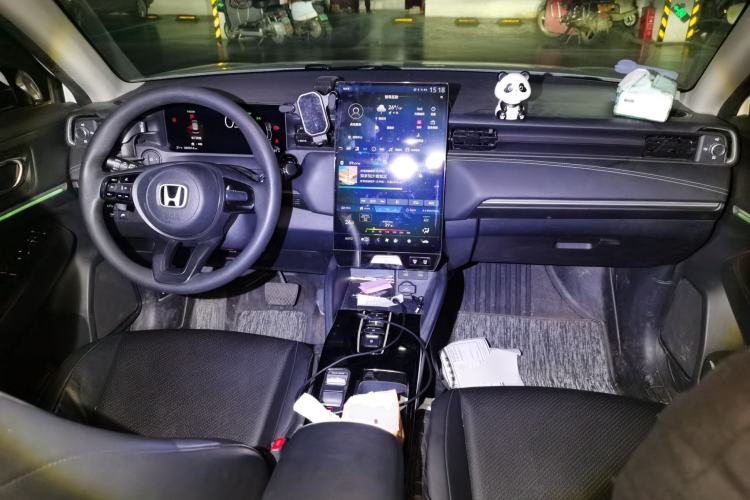 Used Honda e:NP1 2023 420 km Vision Edition Center Console