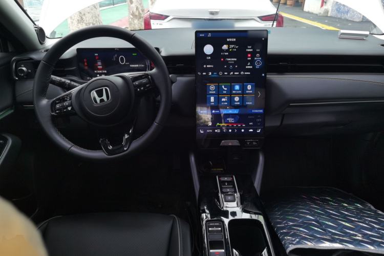 Used Honda e:NP1 2023 420km Extreme Edition Center Console