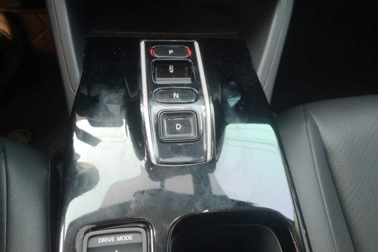 Used Honda e:NP1 2023 420 km Vision Edition Gear Lever