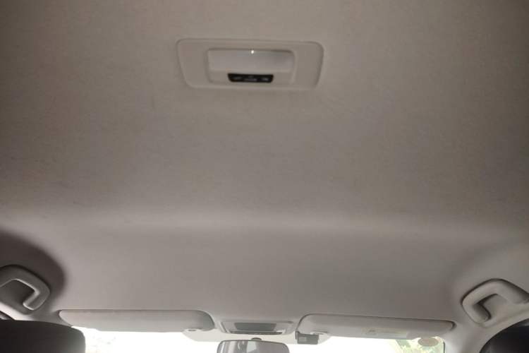 Used Honda e:NP1 2023 420 km Vision Edition Headliner