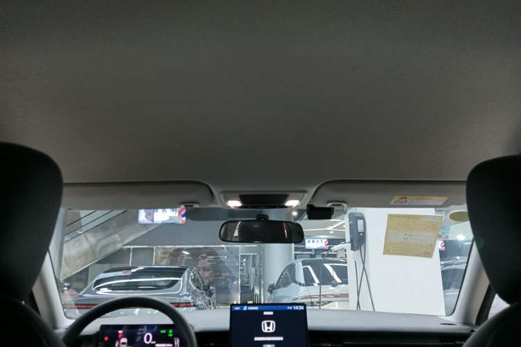 Used Honda e:NP1 2023 420 km Vision Edition Headliner