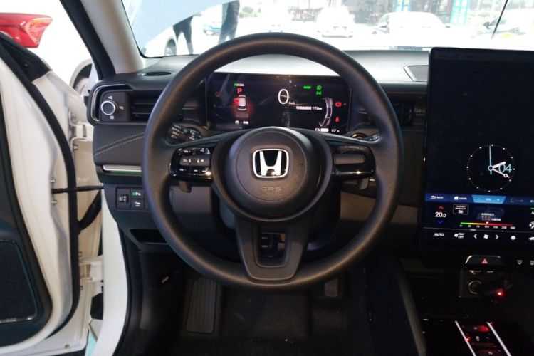 Used Honda e:NP1 2023 420 km Vision Edition Interior 2
