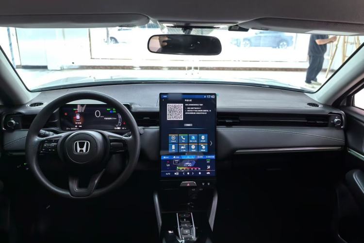 Used Honda e:NP1 2023 420 km Vision Edition Interior 4