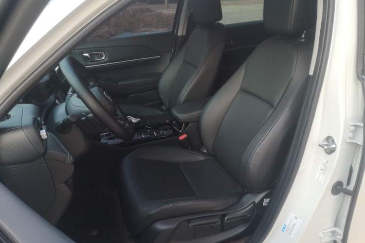 Used Honda e:NP1 2023 420 km Vision Edition Left Front Seat