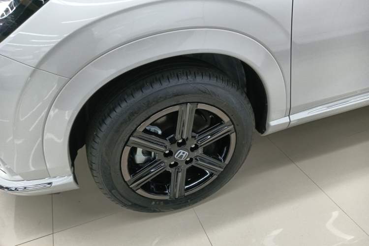 Used Honda e:NP1 2023 420 km Vision Edition Left Front Wheel Hub