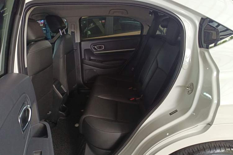 Used Honda e:NP1 2023 420 km Vision Edition Left Rear Seat