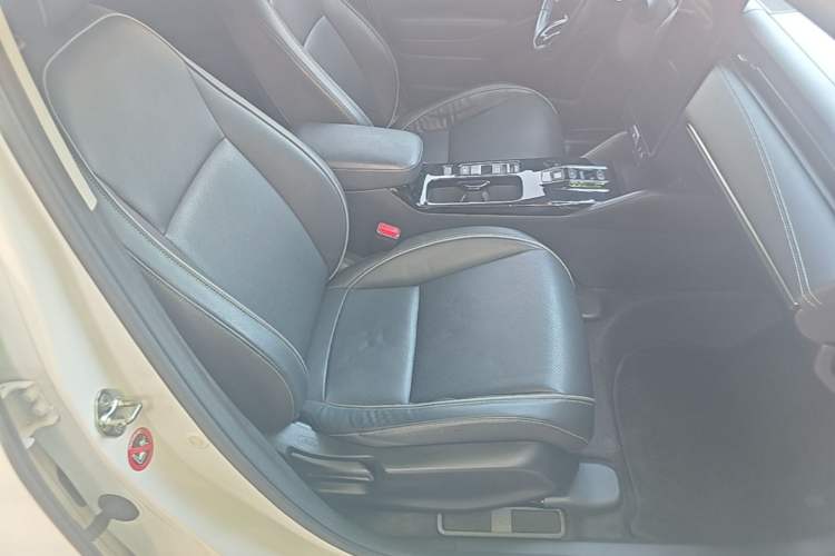 Used Honda e:NP1 2023 510 km Range Lanji Version Right Front Seat