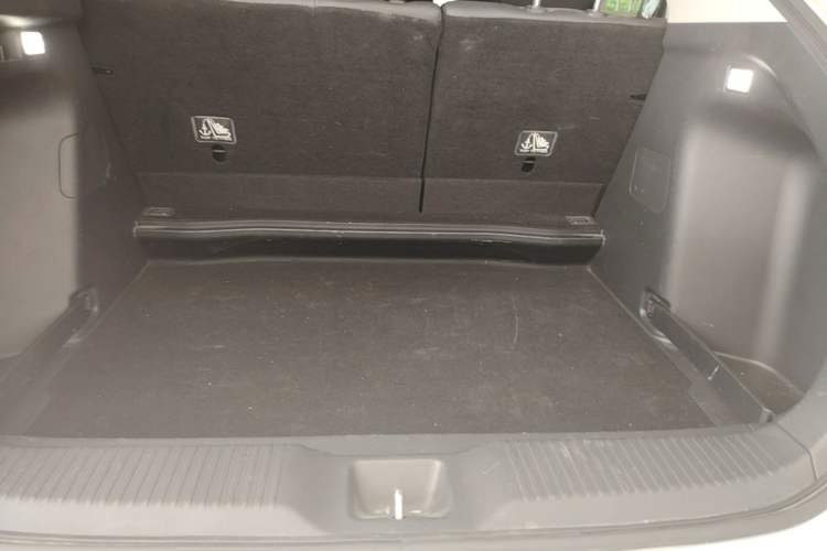 Used Honda e:NP1 2023 420 km Vision Edition Trunk