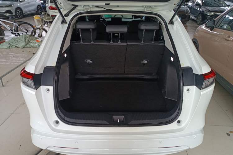 Used Honda e:NP1 2023 420 km Vision Edition Trunk