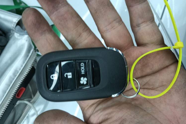 Used Honda e:NP1 2023 420 km Vision Edition Vehicle Key