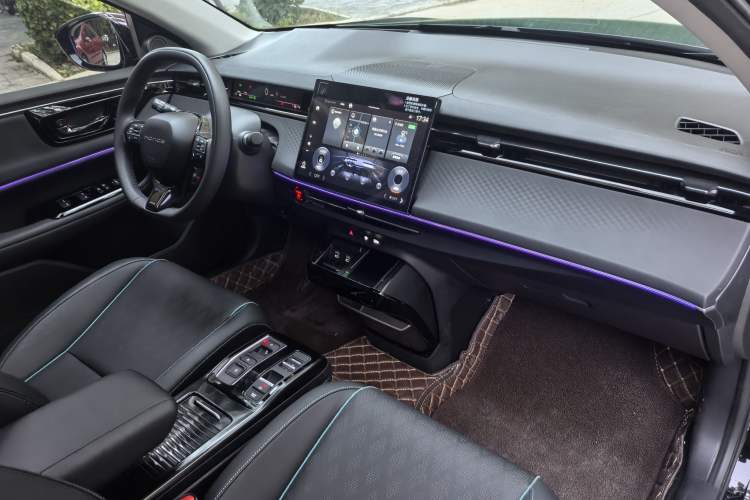 Used Honda e:NP2 2024 Advanced Edition Interior 2