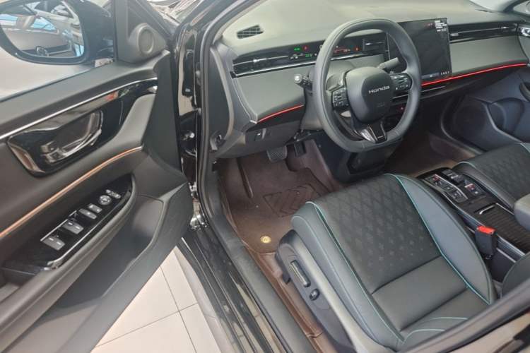 Used Honda e:NP2 2024 Advanced Edition Driver Seat