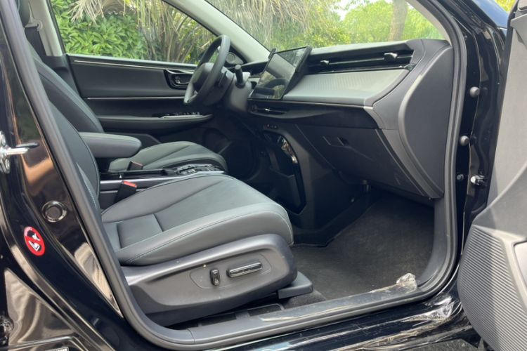 Used Honda e:NP2 2024 Advanced Edition Interior 3