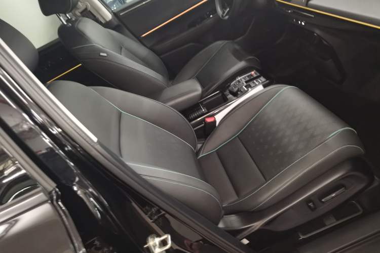 Used Honda e:NP2 2024 Advanced Edition Right Front Seat